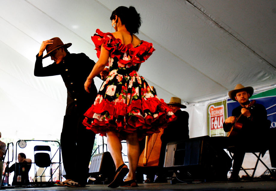 FOLK FESTIVAL SUN